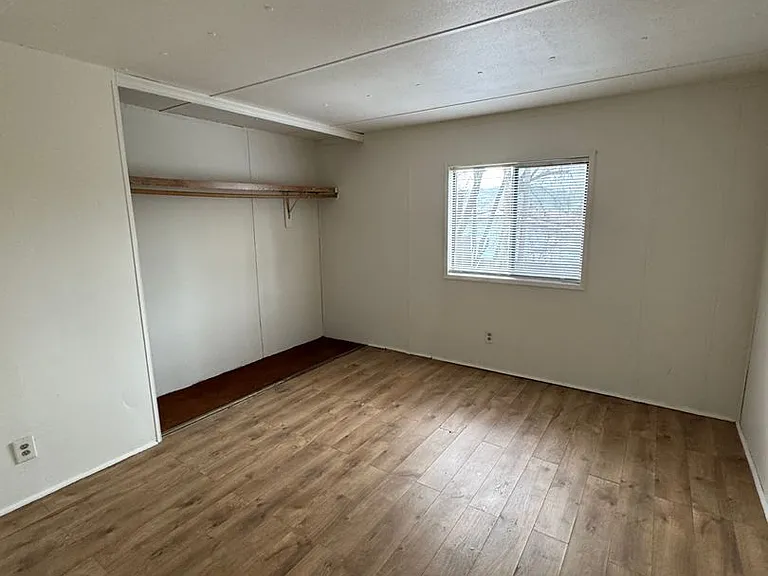 91 NE Darrell Ave — Photo 10