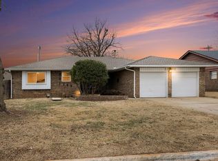 2205 Bellaire Dr, Moore, OK 73160
