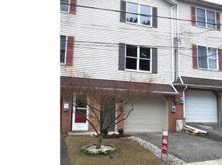 398 W 3rd Ave, Parkesburg, PA 19365