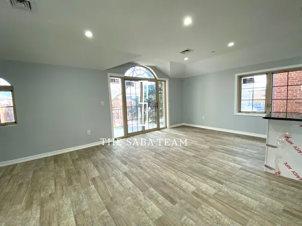 43-16 204th St #Top, Bayside, NY 11361