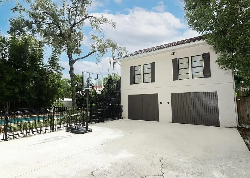 1442 Palm Ave