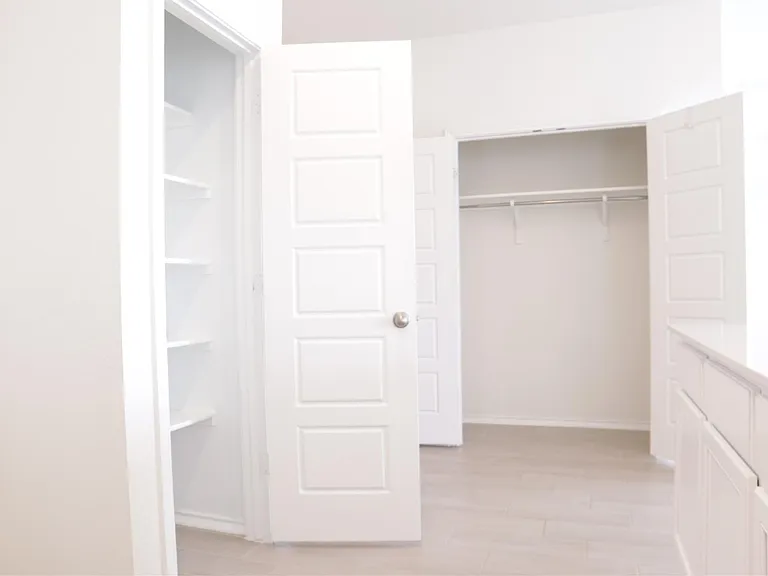 8111 Marigny Way — Photo 21