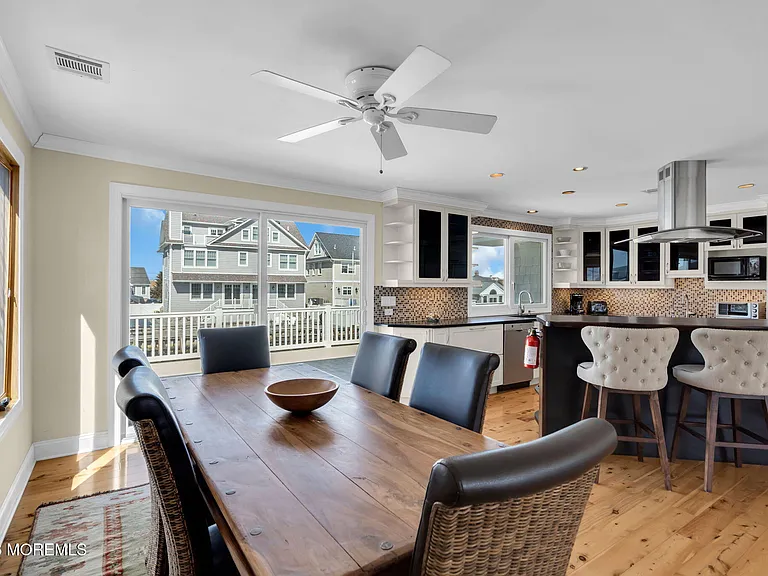 326 Cutter Ln — Photo 13