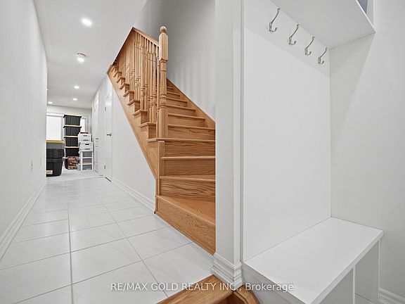 2nd image of 13 Lavinia Rd