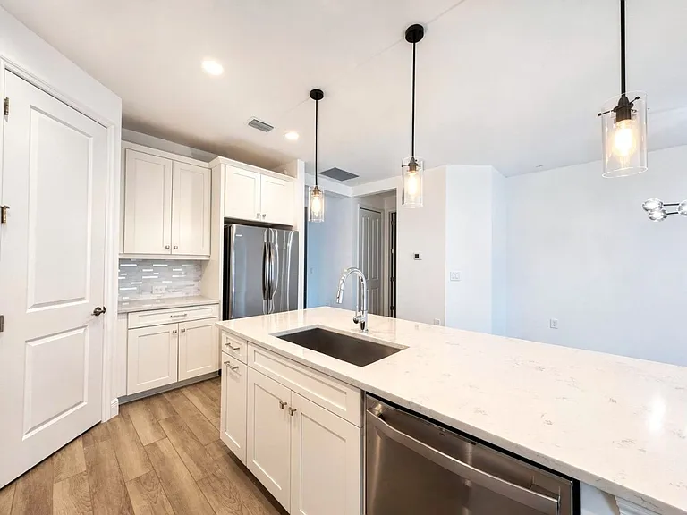 2295 Marquesa Cir — Photo 11
