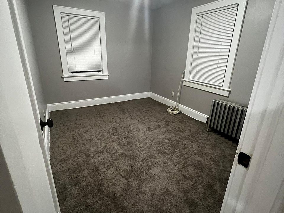 1st image of 24 7th St Floor 2
