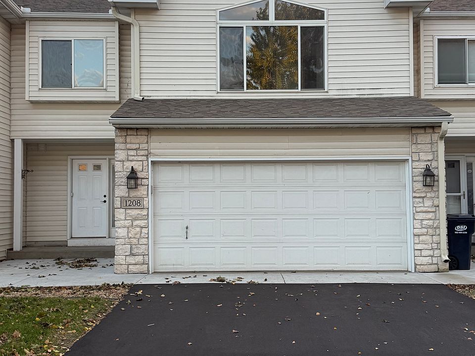 1st image of 1208 Willow Trl