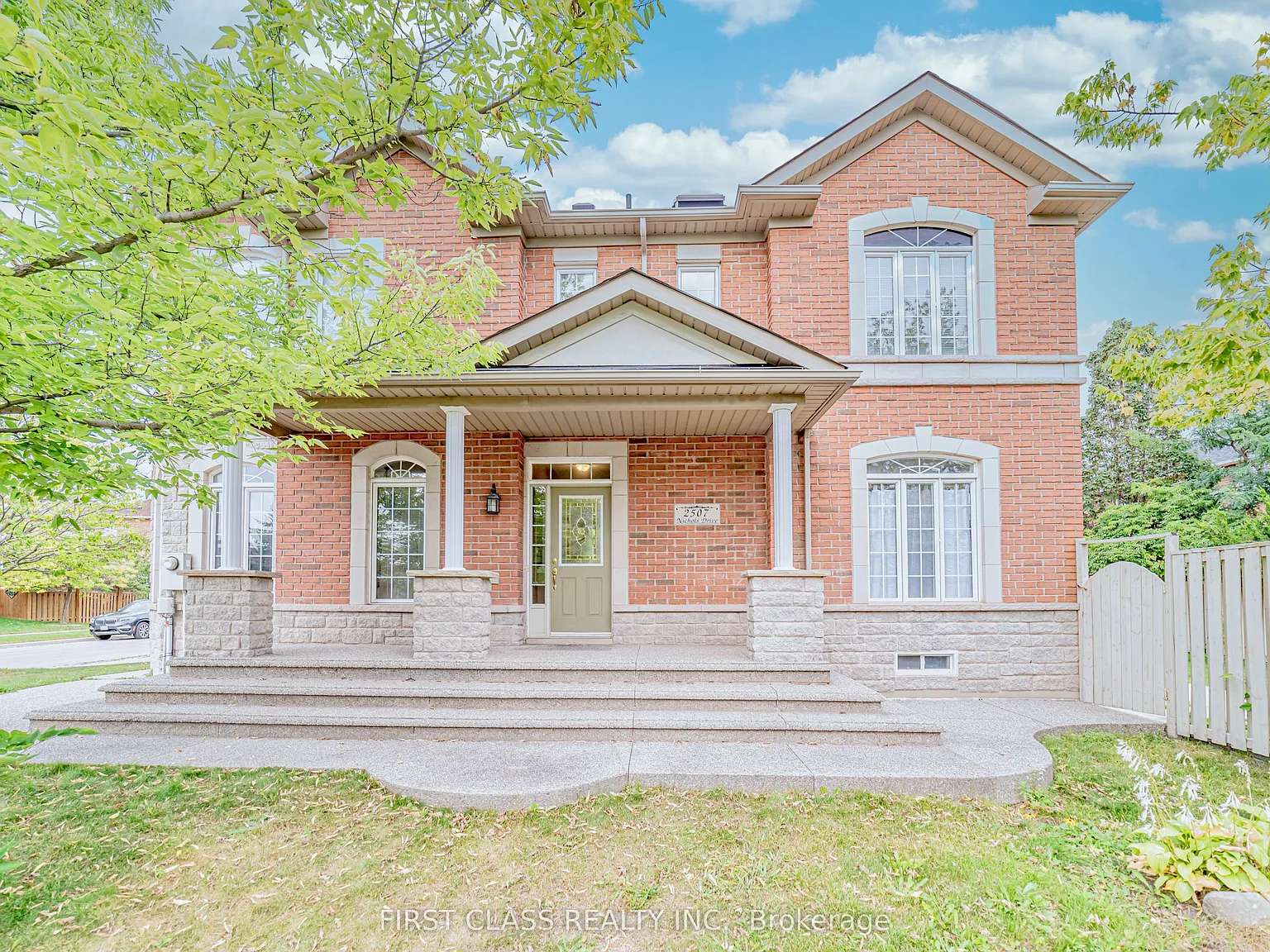 3 bed, $4,500 — Photo 1