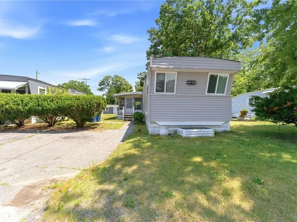 3 Lane #7, Coventry, RI 02816