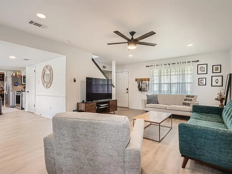 7701 Copano Dr — Photo 7