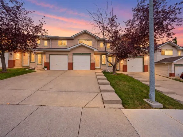 13 SE Country Hills Rise NW, Calgary, AB T3K 4S7