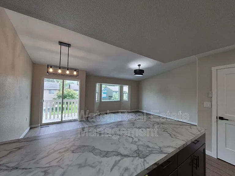 2640 E Haven Cir — Photo 5