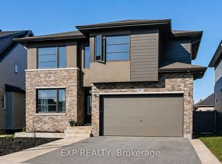 541 Dressage Ave, Ottawa, ON K2V 0C6