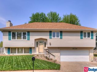 5733 N 117th Cir, Omaha, NE 68164