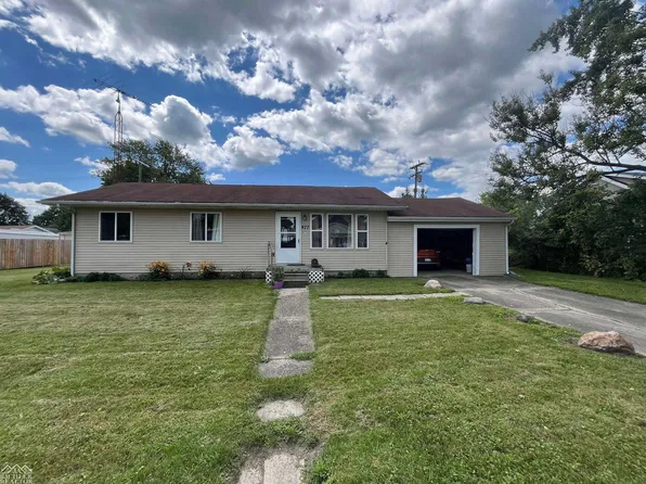 877 Carroll St, Marine City, MI 48039