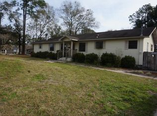 2205 Lake Dr, Jacksonville, FL 32246