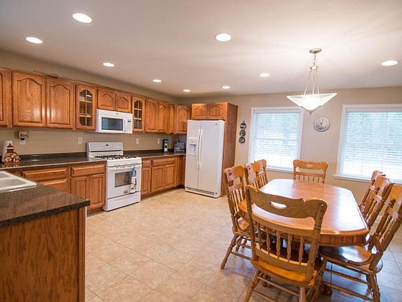 4th image of 5354 Cedar Dr