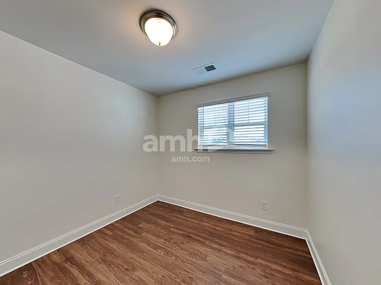 109 Twin River Dr — Photo 10
