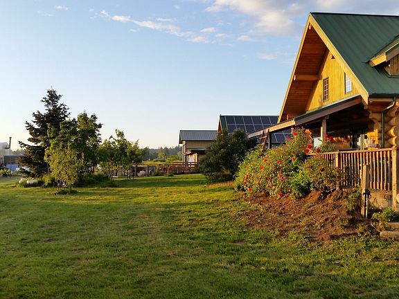 House, winery and workshop