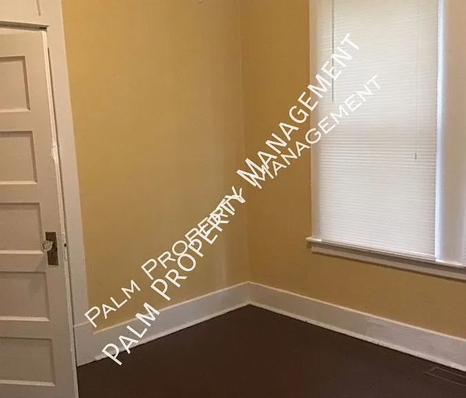 1013 E Park Ave — Photo 12