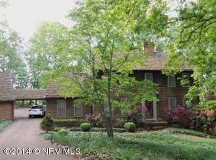 3784 Foxcroft Cir, Pulaski, VA 24301