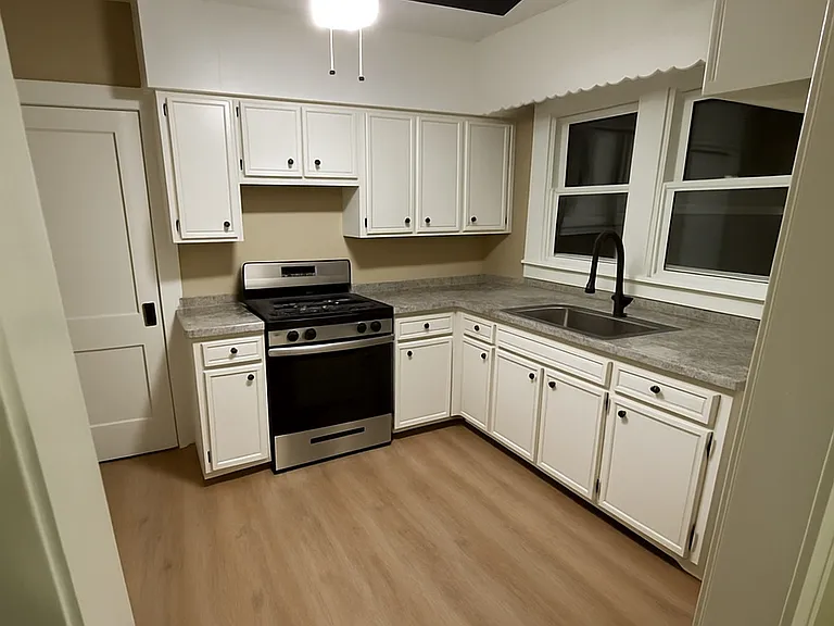 719 Wabash Ave SW — Photo 8