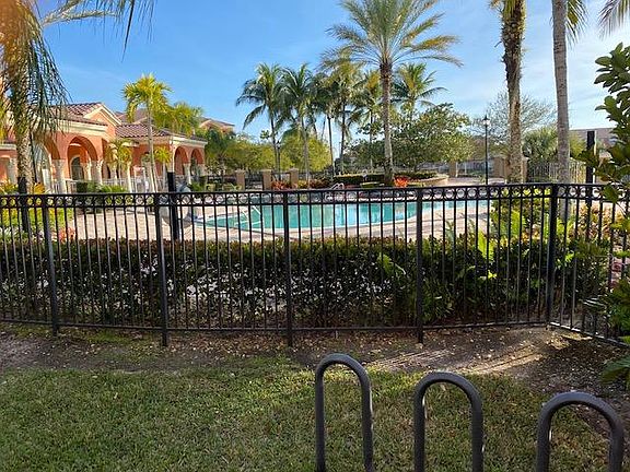 3rd image of 4602 SW 160th Ave APT 520