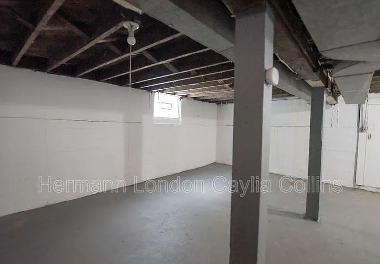 3424 Lucas And Hunt Rd — Photo 12