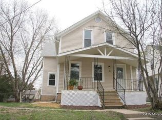 304 W Monroe Ave, Fairfield, IA