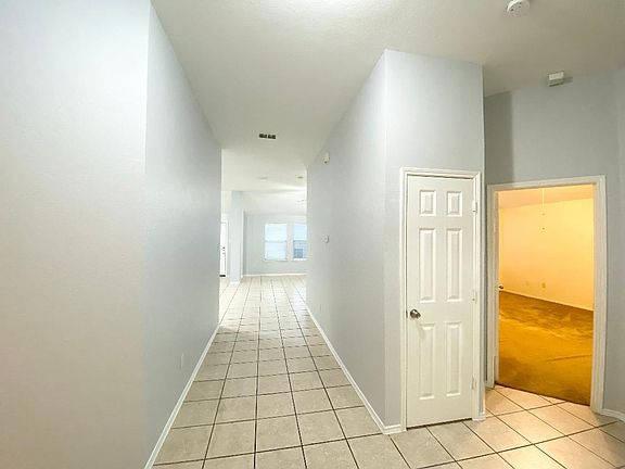 3rd image of 303 Waterwood Dr