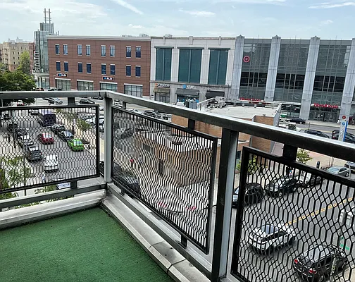 Sold by Daniel Gale Sotheby's International Realty | media 26