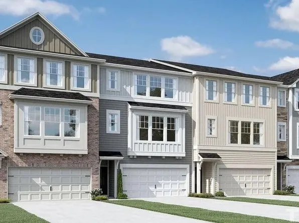 1009 Commack Dr, Durham, NC 27703