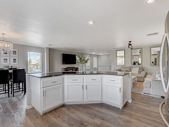 5th image of 7405 Edgecove Ct
