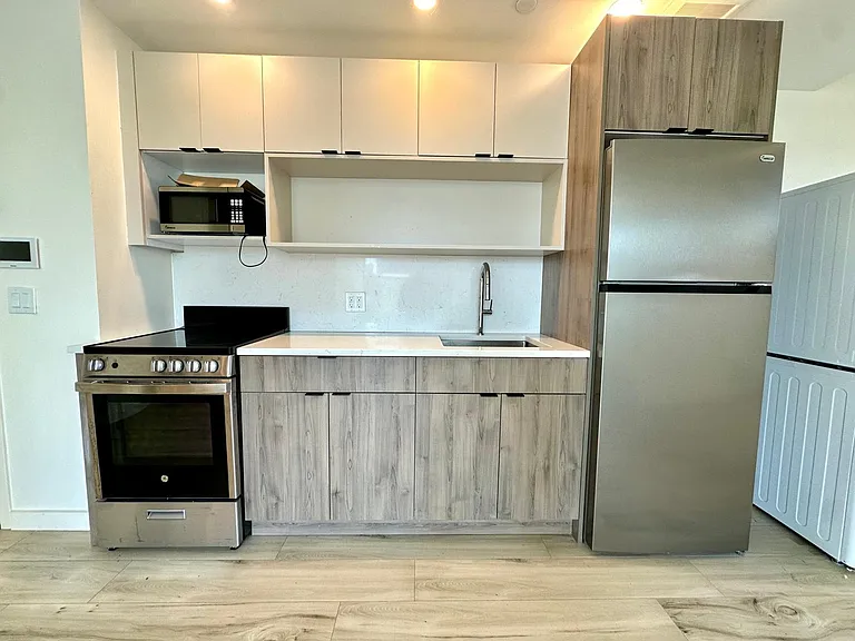 2708 Church Ave #5I — Photo 3