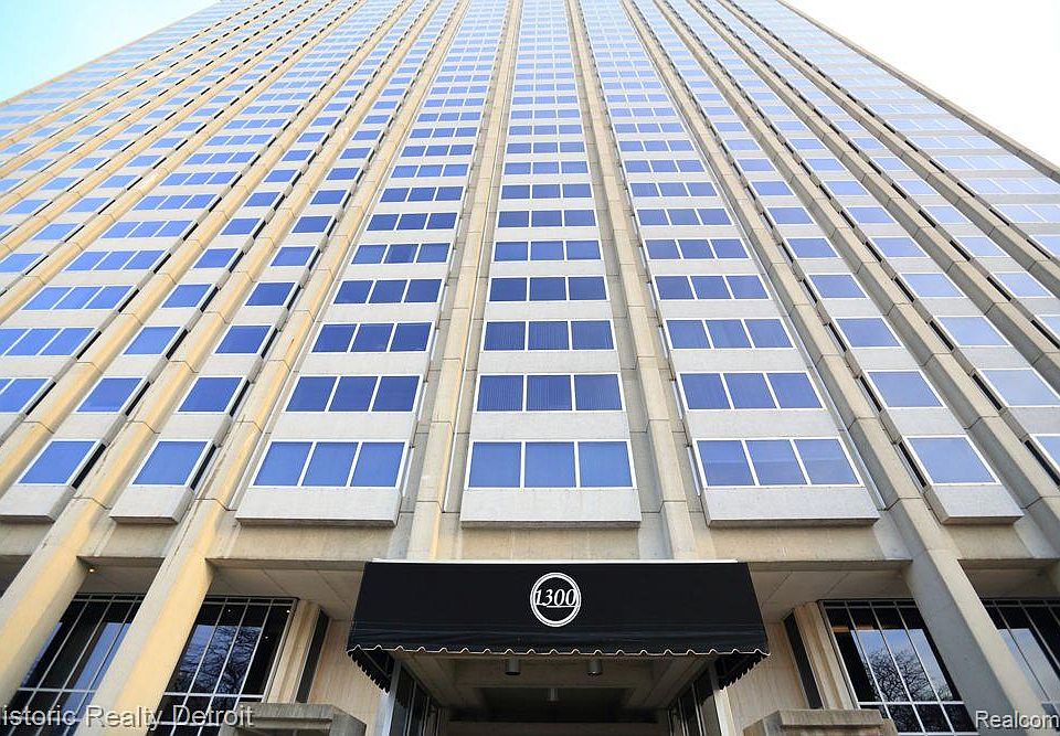 1st image of 1300 E Lafayette St #2205