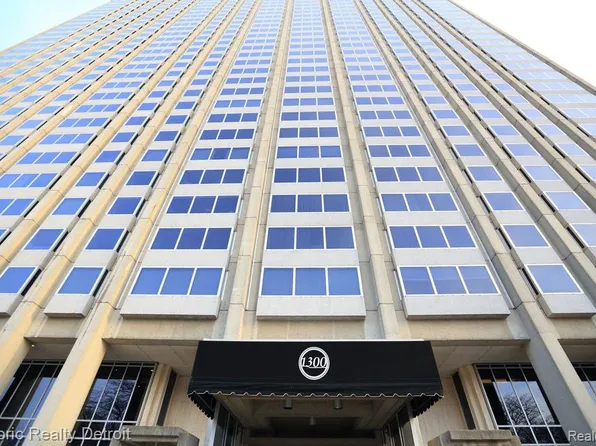1300 E Lafayette St #2205, Detroit, MI 48207