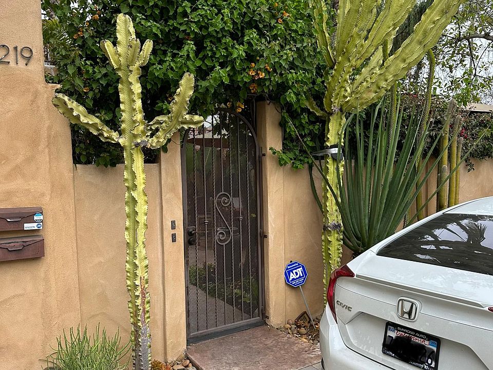 1st image of 2219 Fern St #1