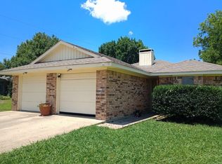 311 California Dr, Glenn Heights, TX 75154