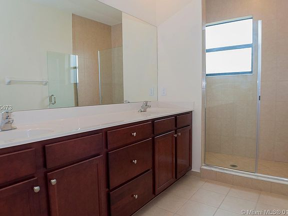 4th image of 10349 NW 89th Ter