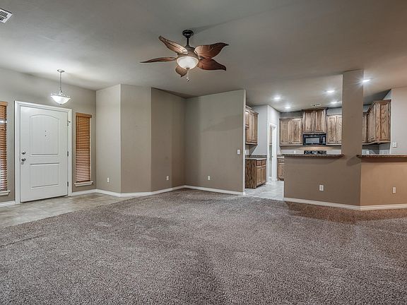 4th image of 11410 NW 121st Pl