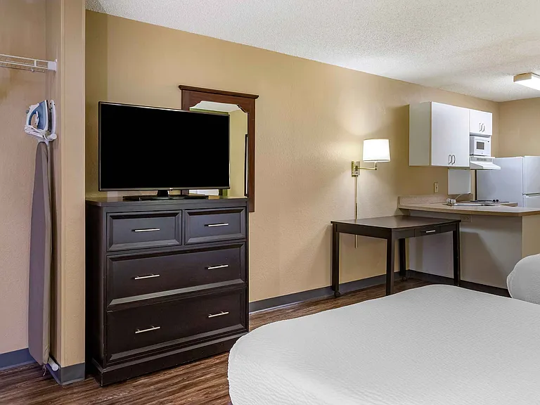 Studio Suite - 2 Full Beds