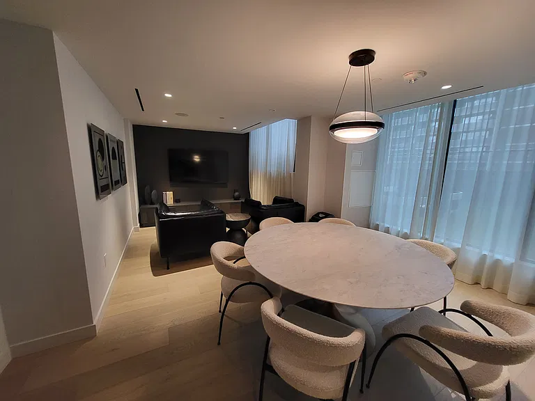 117 Broadway Ave — Photo 9