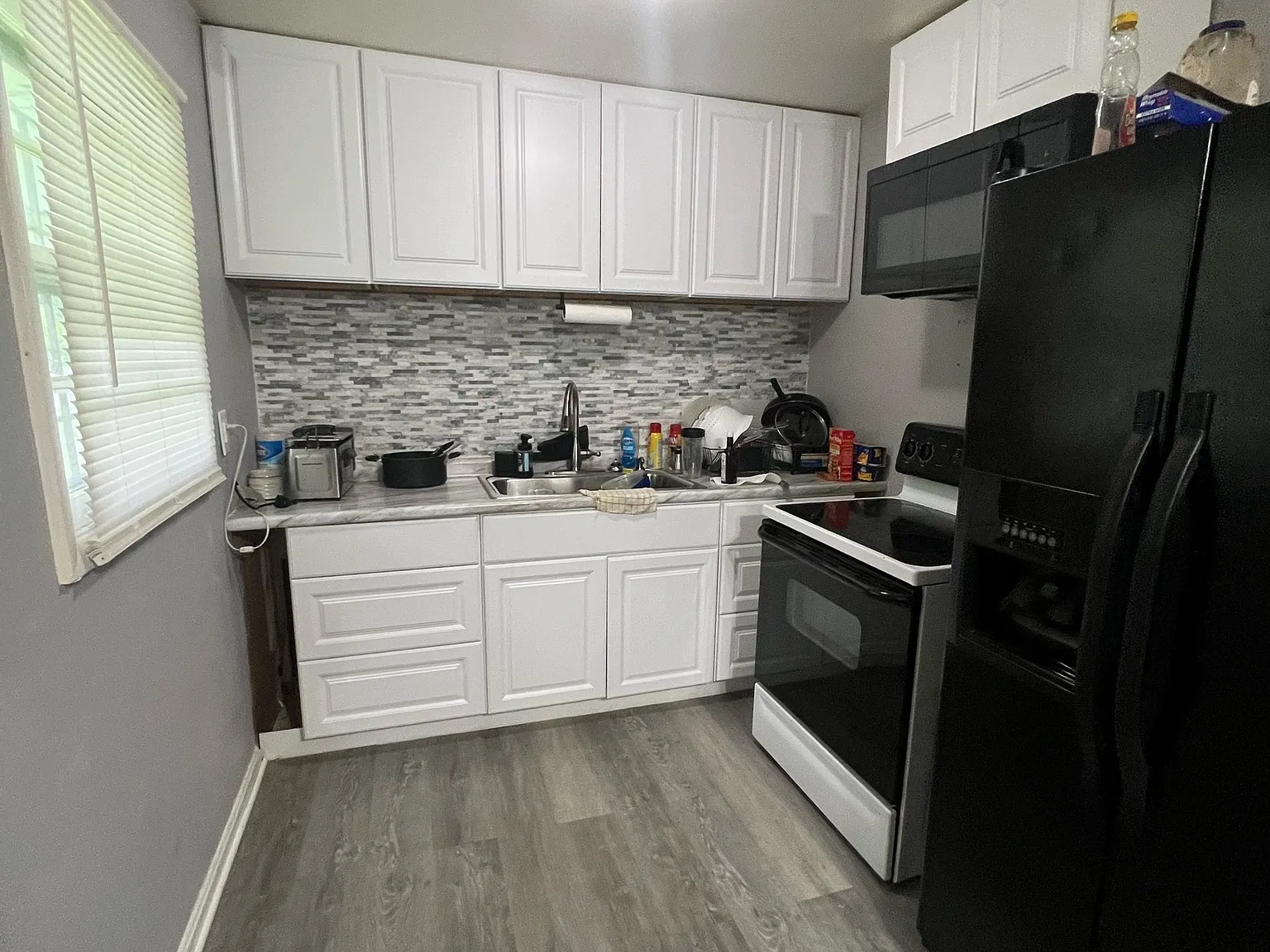 5112 West Hillcrest Ave. - 1 — Photo 3