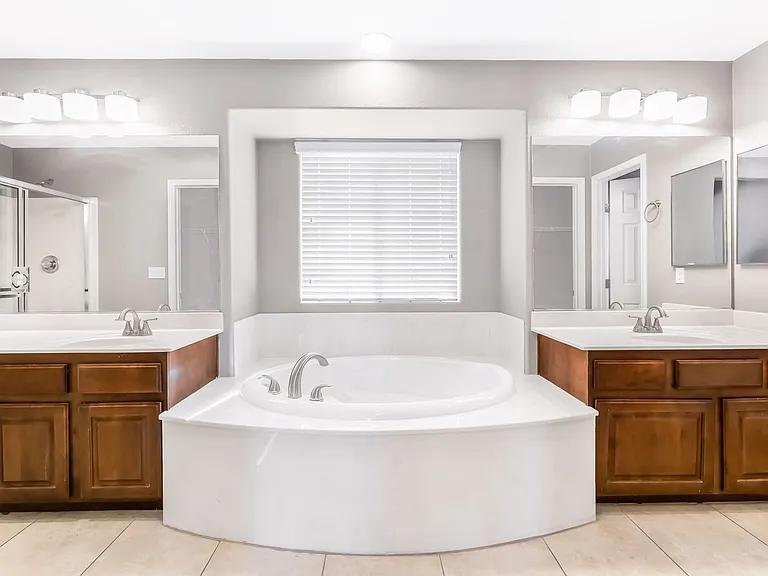 11242 Villa Trentino Ct — Photo 15