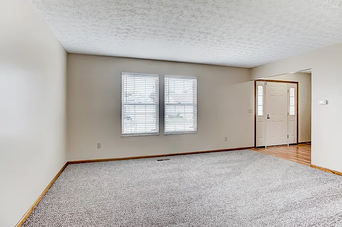 4 bed, 2.5 bath, 2118 sqft, $2,700 — Photo 2