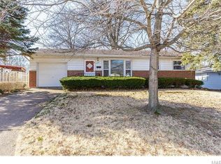 604 Holiday Ave, Hazelwood, MO