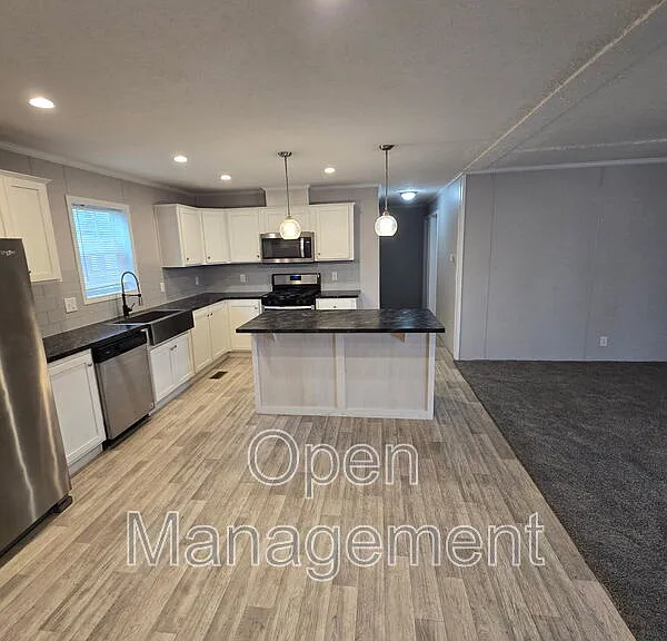 511 E 1st St #82 — Photo 2