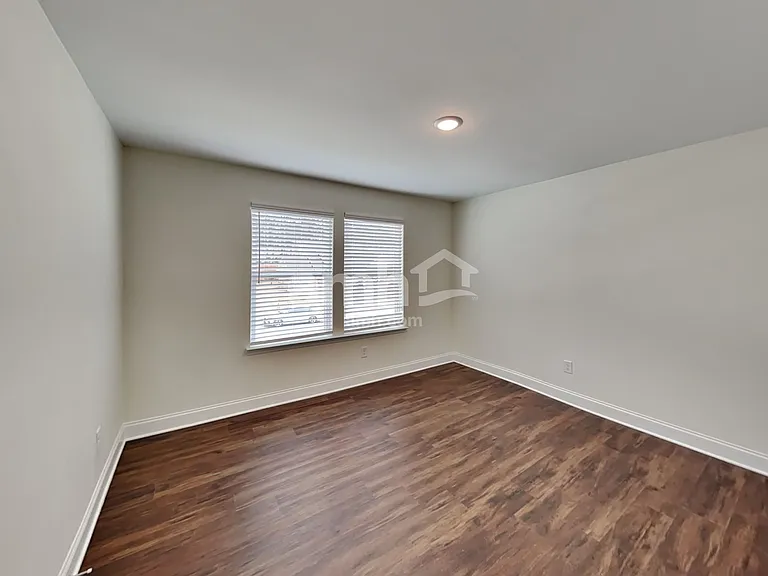 5253 Blue Mountain Dr — Photo 20