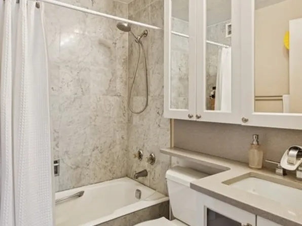 200 Rector Place 30C image 4 of 4