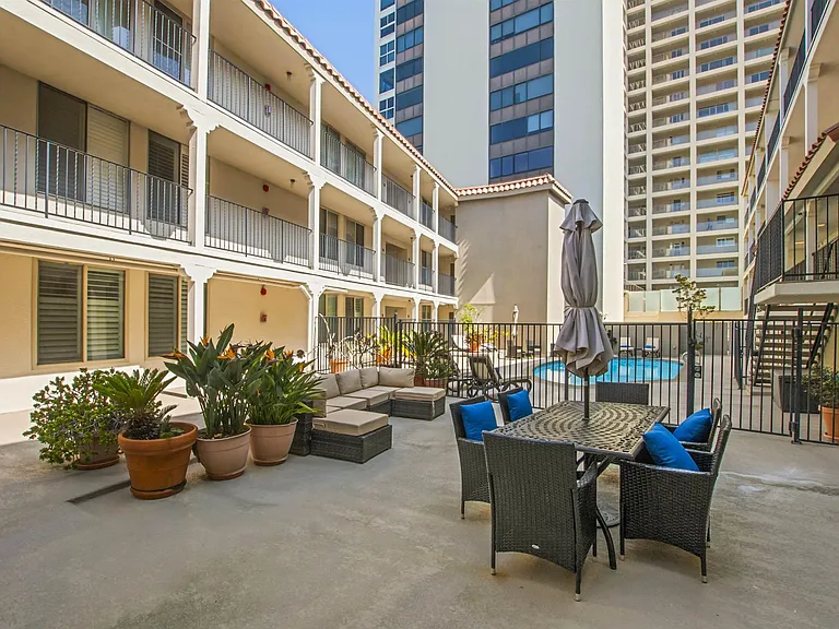 909 Coast Blvd #12 — Photo 31